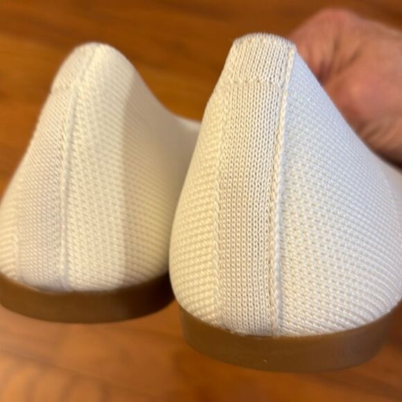 COPY - Dream Pairs Size 9.5 White memory foam flats. - Picture 4 of 12